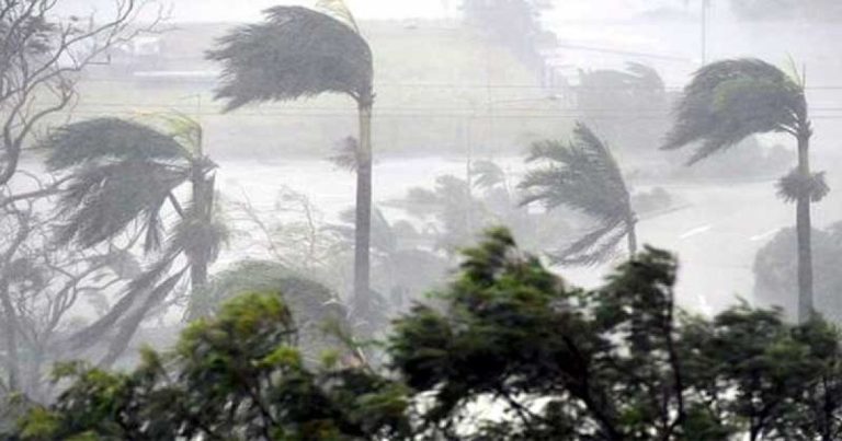 দুপুরের মধ্যে ৪ জেলায় ৬০ কিমি বেগে ঝড়ের আভাস