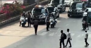 কারওয়ান বাজার সিগন্যালে আটকে গেল রাষ্ট্রপতির গাড়িবহর