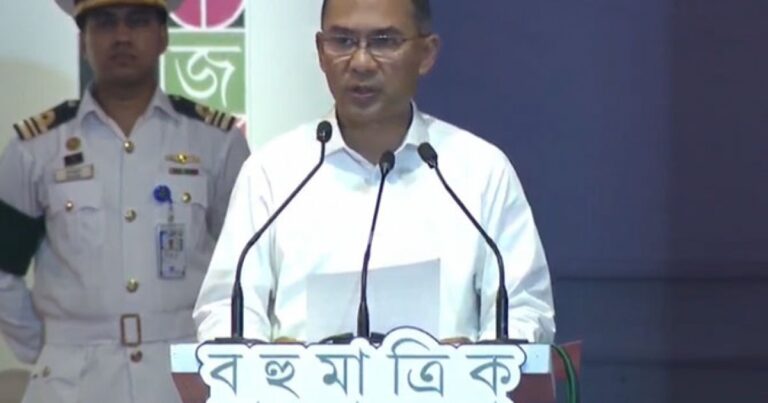 বইয়ের প্রতি তরুণ প্রজন্মের আগ্রহ বাড়াতে হবে: প্রধানমন্ত্রী