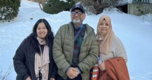 বাবাকে নিয়ে মেয়ের আবেগঘন স্ট্যাটাস