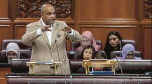 মালয়েশিয়ায় শ্রম আইন লঙ্ঘনকারীদের বিদেশি কর্মী নিয়োগে নিষেধাজ্ঞা