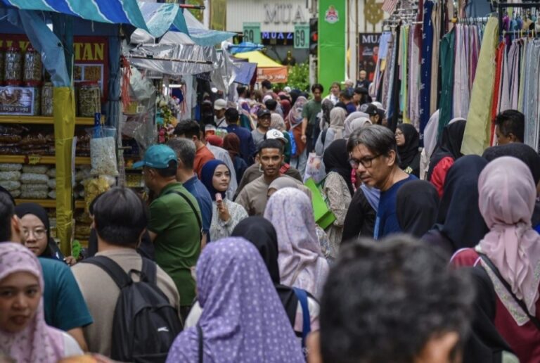 কর্মীদের প্রতি নমনীয়তা দেখাতে নিয়োগকর্তাদের প্রতি কেসুমার আহ্বান