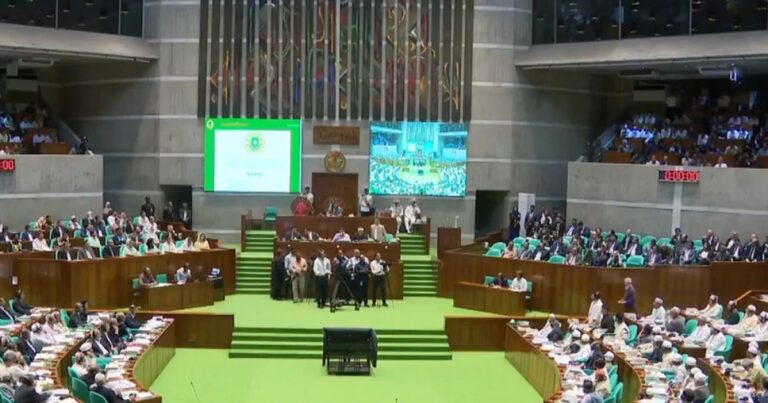 সংসদের ‘বিশেষ অধিকার সম্পর্কিত স্থায়ী কমিটি’ গঠন