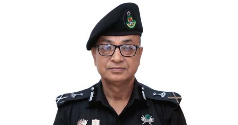 র‌্যাবের মহাপরিচালক হিসেবে আহসান হাবীব পলাশের দায়িত্ব গ্রহণ