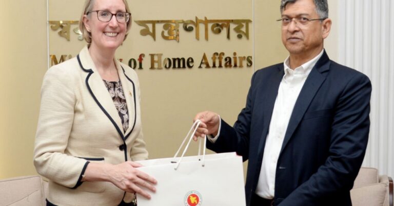 রোহিঙ্গা শরণার্থীদের জন্য সহায়তা অব্যাহত রাখতে চায় যুক্তরাজ্য