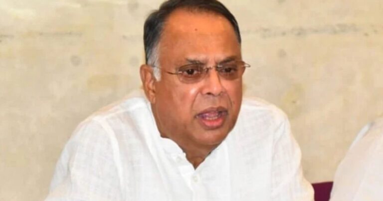 ব্যক্তিগত গাড়ির পরিবর্তে গণপরিবহন ব্যবহারের আহ্বান জ্বালানি মন্ত্রীর