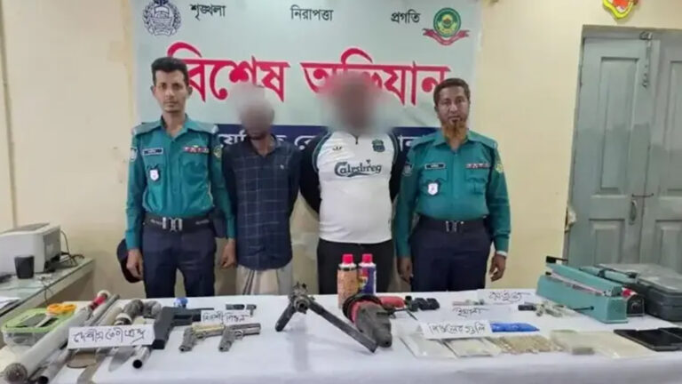 পুলিশের সঙ্গে ‘গোলাগুলি’, অস্ত্র-গুলিসহ বড় সাজ্জাদের ২ অনুসারী গ্রেফতার