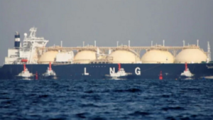 আড়াই লাখ টন এলএনজিসহ চট্টগ্রাম বন্দরে ১৫ জাহাজ