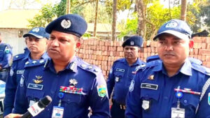 পাবনায় দাদি-নাতনি হত্যার ক্লু পাওয়া গেছে: ডিআইজি শামীম