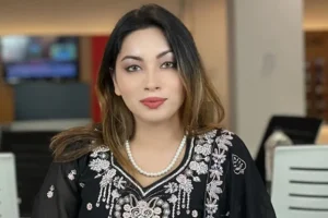 ফের আলোচনায় বিতর্কিত মডেল মেঘনা আলম