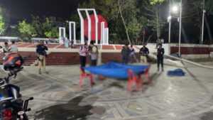 প্রকাশ্যে শহিদ মিনারে মাথায় গুলি লাগা কনটেন্ট ক্রিয়েটর রাকিবুলের মৃত্যু