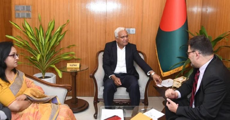 ৪ বছরের মধ্যে ইউনিভার্সাল ফ্যামিলি কার্ড ইস্যু করবে সরকার