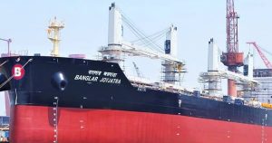 যুদ্ধবিরতিতে হরমুজ পাড়ি দিতে নোঙর তুলল ‘বাংলার জয়যাত্রা’