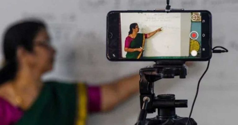 বাড়তে পারে সরকারি ছুটি, ফিরছে অনলাইন ক্লাস?