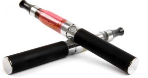 ই-সিগারেটের উপর থেকে নিষেধাজ্ঞা তুলে নিতে যাচ্ছে সরকার 