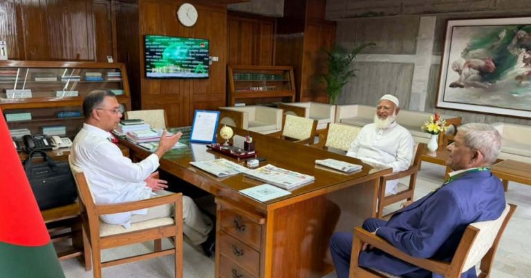 প্রধানমন্ত্রীর সঙ্গে বিরোধীদলীয় নেতার সাক্ষাৎ, কী কথা হলো?