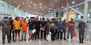 ৬৪ বাংলাদেশিসহ ১২৭ বন্দিকে ফেরত পাঠালো মালয়েশিয়া