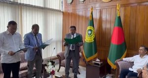 শপথ নিলেন নবনির্বাচিত ২ এমপি