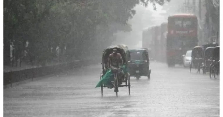 দমকা হাওয়ার সঙ্গে দুপুরে ঢাকায় বৃষ্টির আভাস