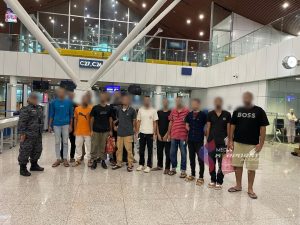 মালয়েশিয়া থেকে ২৫ বাংলাদেশিসহ ৯০ অভিবাসী বন্দির নিজ দেশে প্রত্যাবাসন