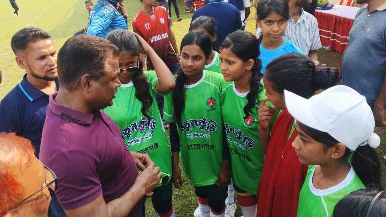বাগেরহাটে এম এ সালামের হাত ধরে ‘নতুন কুঁড়ি স্পোর্টস’র যাত্রা শুরু