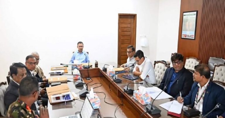 বস্ত্র ও পাট মন্ত্রণালয়ের সঙ্গে প্রধানমন্ত্রীর বৈঠক
