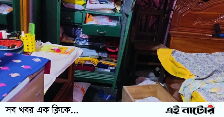 সিংড়ায় ঘরের জানালা ভেঙে নগদ টাকা ও স্বর্ণালংকার চুরি