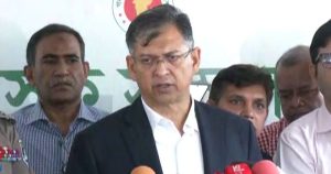 অবৈধ অস্ত্র উদ্ধারে কঠোর হতে হবে: ডিসি সম্মেলনে স্বরাষ্ট্রমন্ত্রী