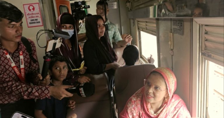 ঈদযাত্রায় নারীদের জন্য ট্রেনে বিশেষ কোচ চালু