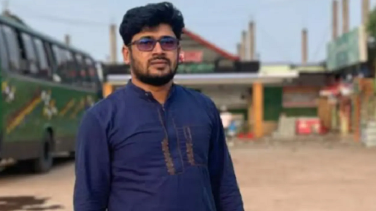 ছাত্রদল কর্মীকে ছাত্রলীগ নেতার ছুরিকাঘাত