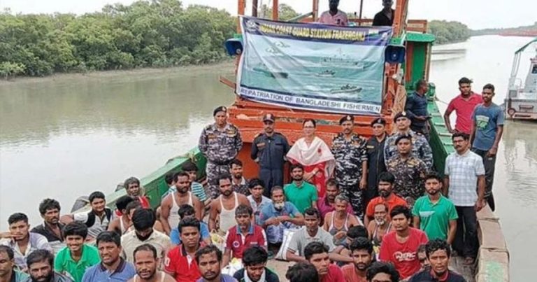 দেশে ফিরলেন ভারতে আটক ৯১ বাংলাদেশি জেলে