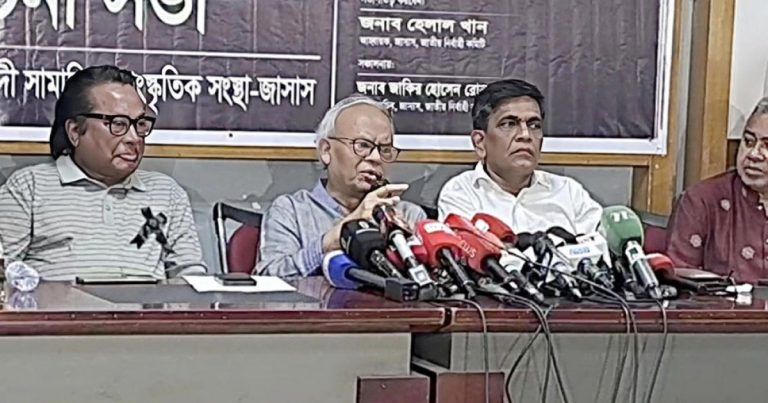 দেশে গণতন্ত্র ফিরে আসলেও অপপ্রচার থামেনি: রিজভী