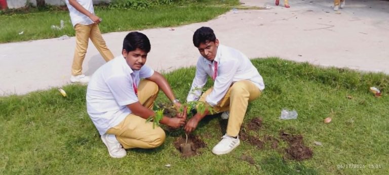 বিশ্ব খরা ও মরুকরণ প্রতিরোধ দিবসে নাটোরে এসআরআই ওয়েলফেয়ার ফাউন্ডেশনের বৃক্ষরোপণ