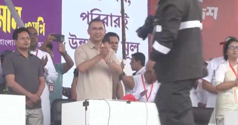 শ্রীমঙ্গলে ফ্যামেলি কার্ড বিতরণ অনুষ্ঠানে প্রধানমন্ত্রী