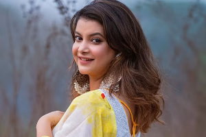 বিয়ে নিয়ে সমালোচনার জবাব দিলেন শবনম ফারিয়া