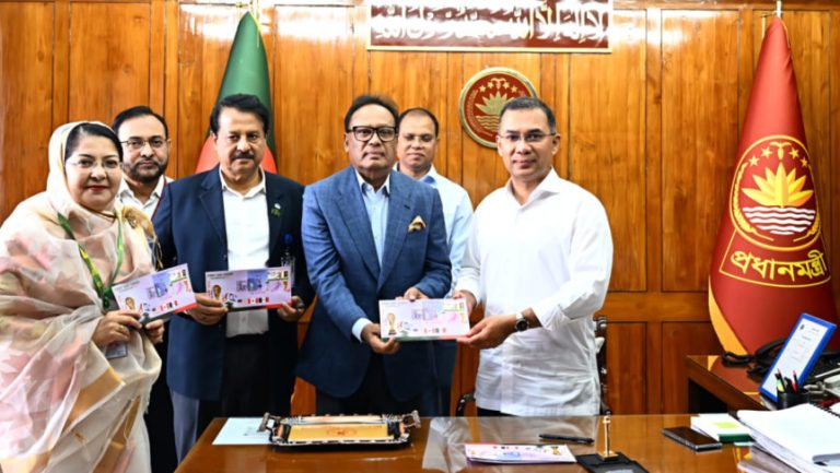বিশ্বকাপ ফুটবল-২০২৬ উপলক্ষে স্মারক ডাকটিকিট উন্মোচন