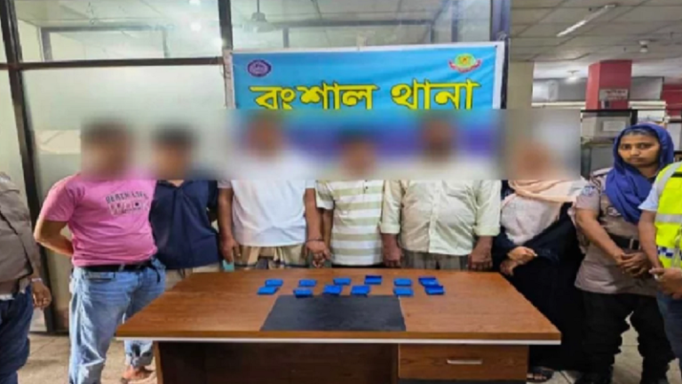 রাজধানীতে বিভিন্ন অপরাধে আওয়ামী লীগ নেতাসহ গ্রেপ্তার শতাধিক