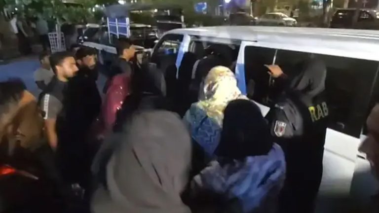 গুলশানে স্পা সেন্টারে অভিযান, গ্রেপ্তার ২৮