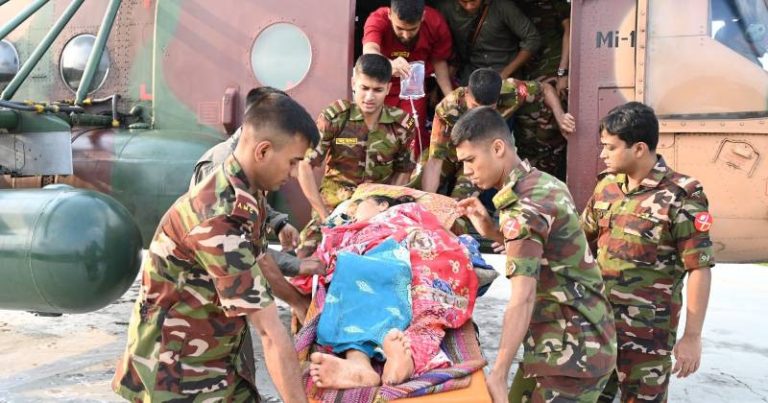 স্ট্রোকে আক্রান্ত বম নারীকে দুর্গম পাহাড় থেকে সেনাবাহিনীর হেলিকপ্টারে উদ্ধার