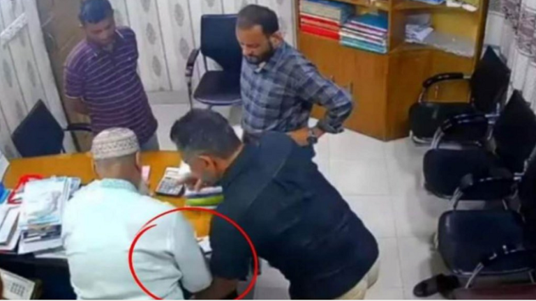 এমডির অণ্ডকোষ চেপে চেক-স্ট্যাম্পে স্বাক্ষর নেওয়া লিটু গ্রেফতার